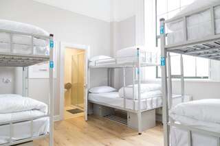 Хостелы Gardiner House Дублин Кровать в общем номере для мужчин и женщин с 8 кроватями и общей ванной комнатой-6